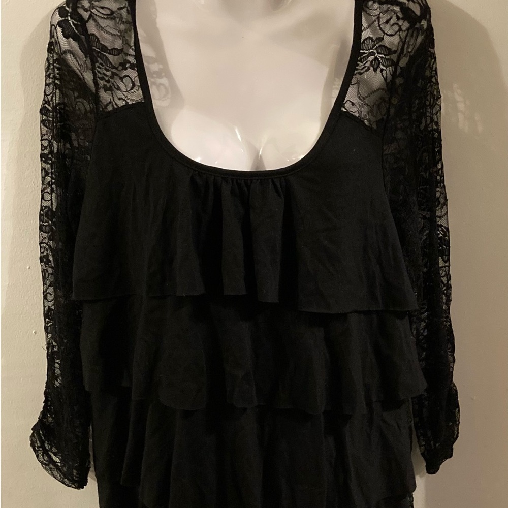 NWT.  SEXY Black laced & slightly ruffled wide layers over one another. Romance!